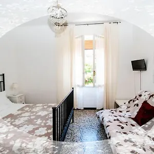  Apartment Chez Giovanna Via Roma
