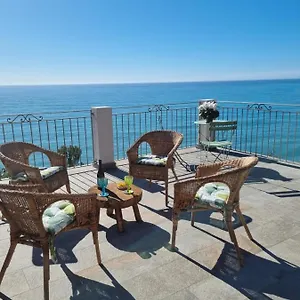 Alloggio per agriturismo La Tuffatrice, Imperia
